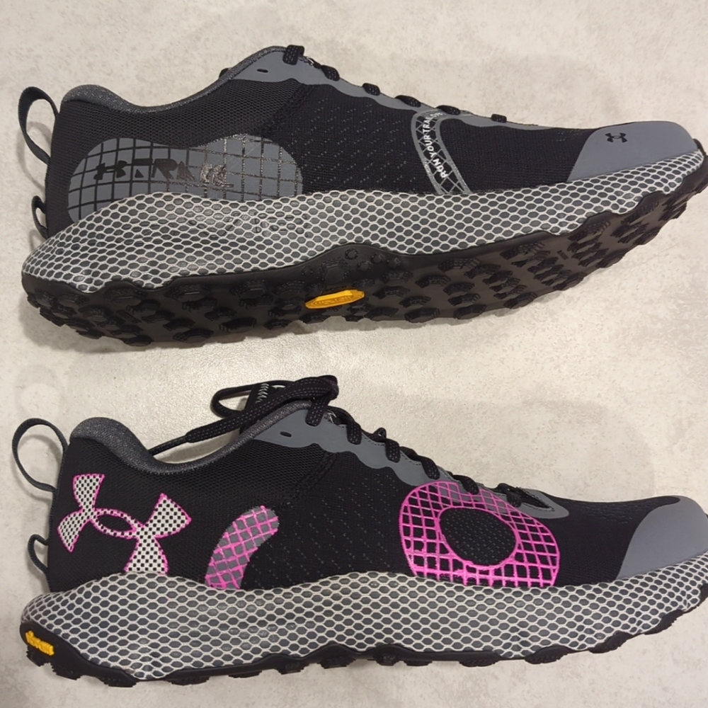 Under Armour SPD HOVR trail size 9